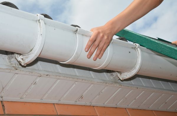 Gutter Reattachment in Hilton Head Island